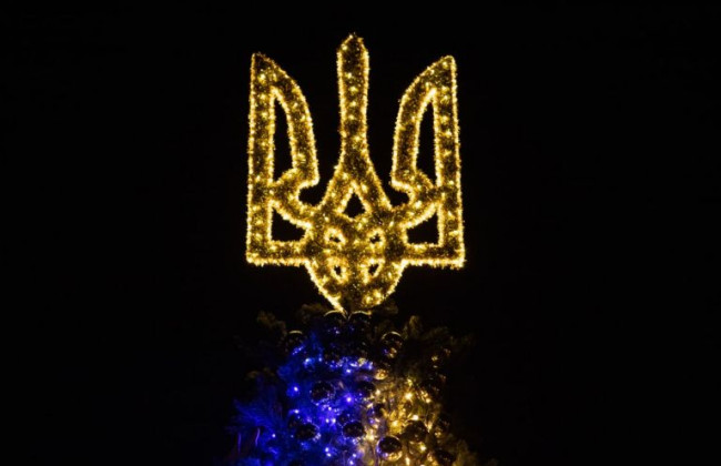 Как выглядит Елка несокрушимости в Киеве: яркие фото