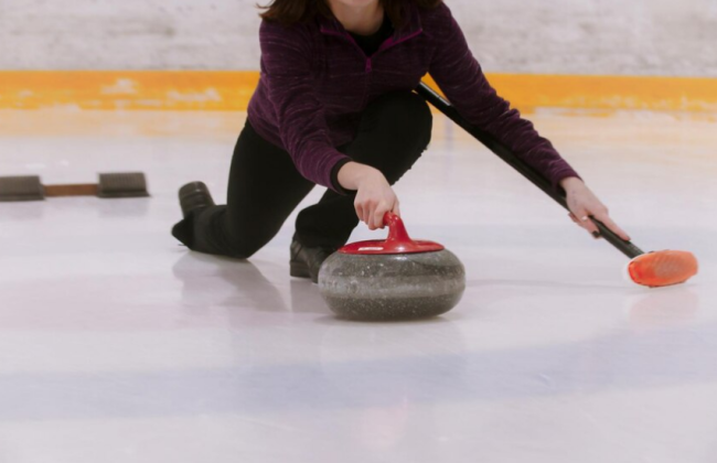 Всесвітня федерація кьорлінгу продовжила санкції проти російських та білоруських спортсменів