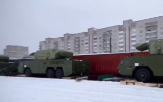 РФ перекинула в Білорусь нову партію ЗРК «Тор», відео