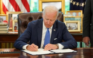 Байден підписав оборонний бюджет США на 2023 рік з допомогою для України