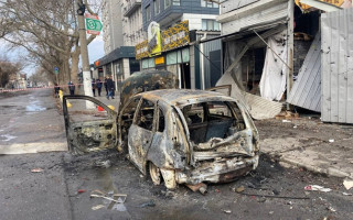 У Києві скасували світловий маршрут відомого художника через обстріл Херсона