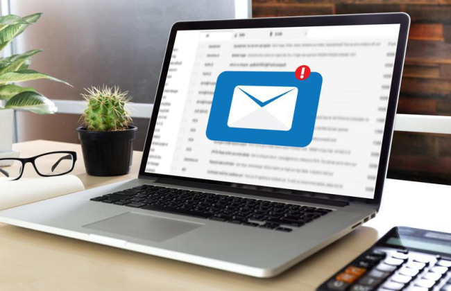 Если участник предоставил суду e-mail, указав его в иске, то следует предположить, что участник желает, чтобы эти средства коммуникации использовались судом, - ВС
