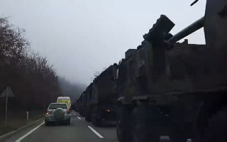 Сербія і Косово привели свої армії у бойову готовність: на кордон стягують техніку, відео