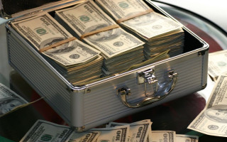 Из-за войны самые богатые украинцы потеряли половину состояния: рейтинг