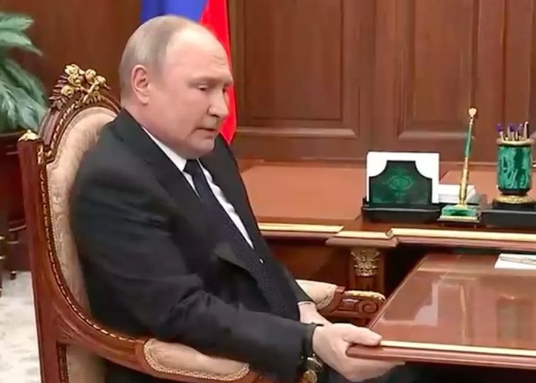 Путин «ответил» Западу на введение потолка цен на нефть «спецмерами»
