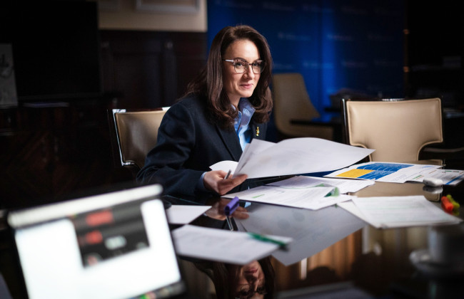 Работникам, имеющим бронь от мобилизации, планируют разрешить выезд за границу – Свириденко