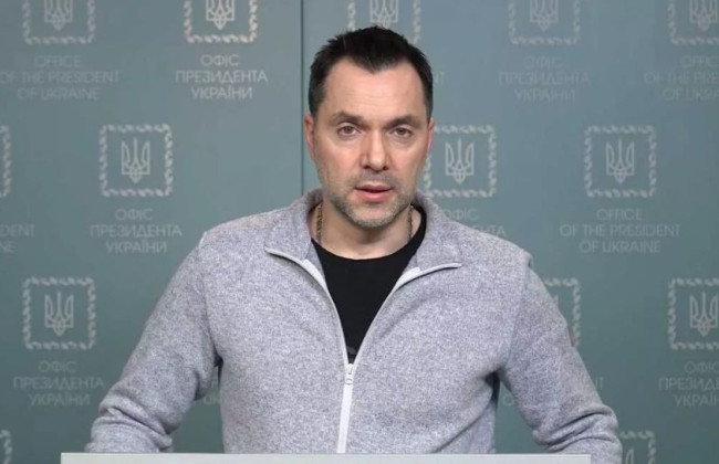 Арестович про ракетну атаку рф: очікується понад 100 ракет у кілька хвиль