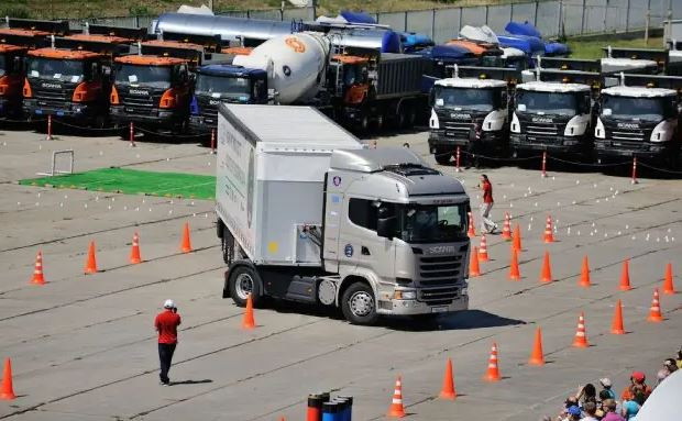 Сервисные центры МВД закупят грузовики, прицепы и мотоциклы для экзаменов на право получения водительского удостоверения