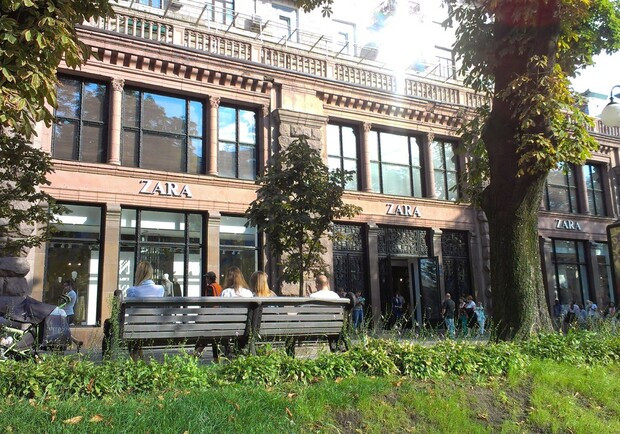 Zara закрывает магазин в центре Киева: в чем причина