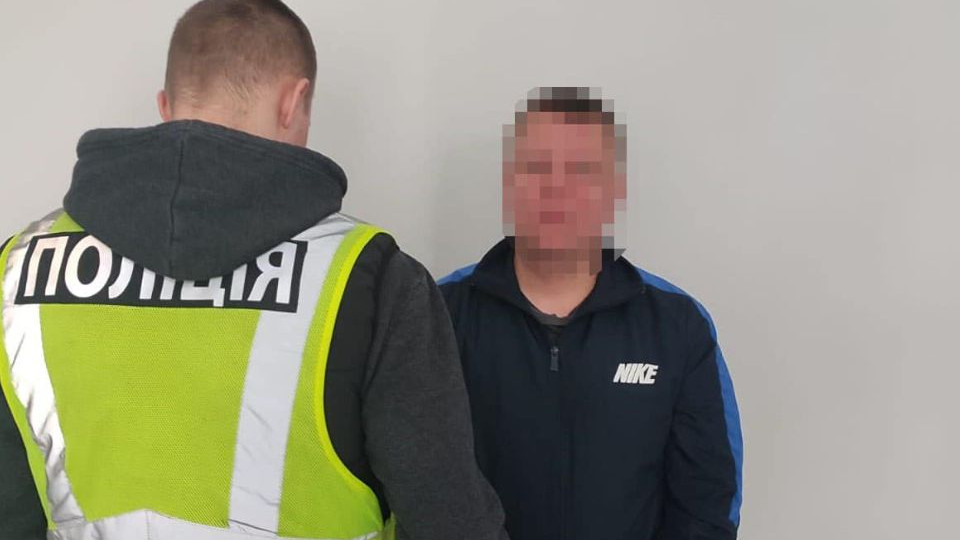 В Киеве задержали мужчину, который в новогоднюю ночь запускал салюты