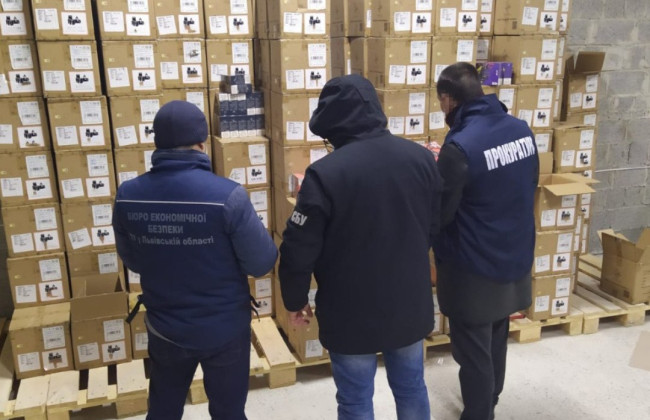 На Львівщині вилучили 47 тисяч контрабандних електронних сигарет