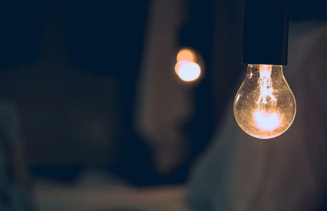 В Укрэнерго объяснили, что свет не выключают из-за теплой погоды