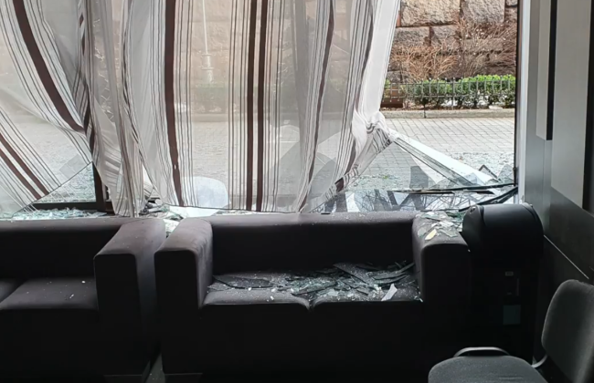 В Національному палаці мистецтв «Україна» показали мить влучання російської ракети, яка пошкодила будівлю, відео