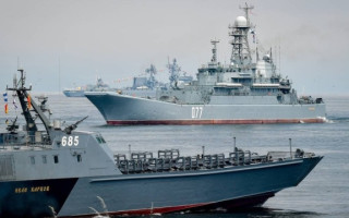 РФ вывела военные корабли в акватории трех морей: есть ракетоносители