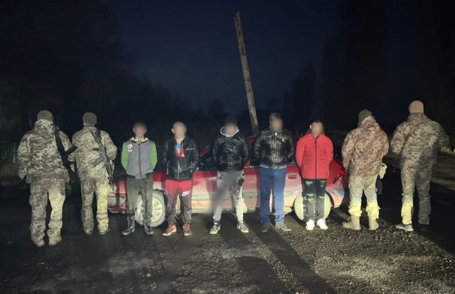 На кордоні зі Словаччиною затримали 12 правопорушників