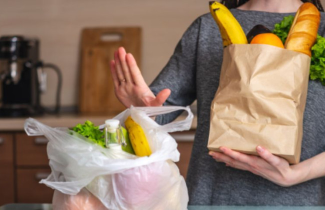 В Украине окончательно запретили использование пластиковых пакетов в супермаркетах и рынках