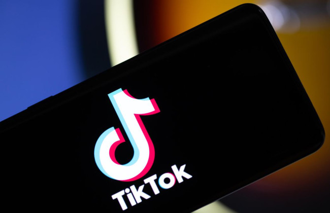 В США школы подали в суд на TikTok и другие соцсети за «нанесение вреда» подросткам