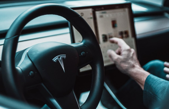 Адвокати зможуть легально брати участь у розгляді кримінальних справ онлайн з дому або з автомобіля