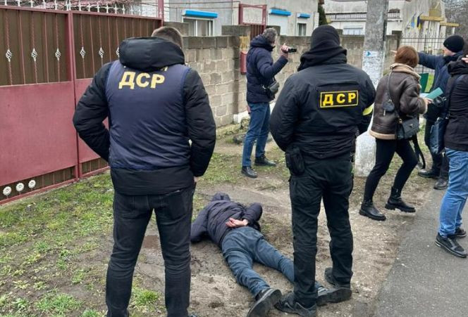 Систематические поборы с малого бизнеса: на взятке погорел служащий поселковой администрации
