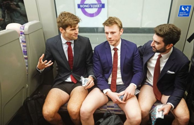 Метро Лондона заполонили пассажиры без штанов: что случилось