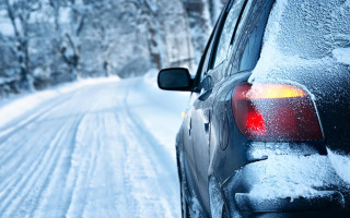 7 вещей, которые не стоит оставлять в автомобиле, когда на улице мороз