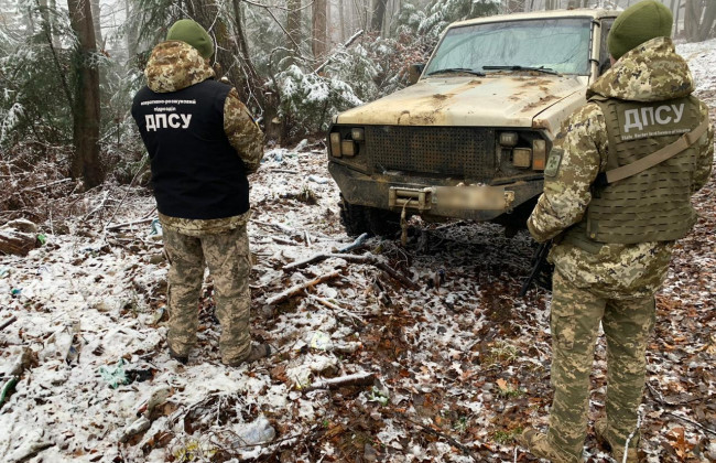 Гонка преследования: буковинские пограничники выслеживали джип контрабандиста