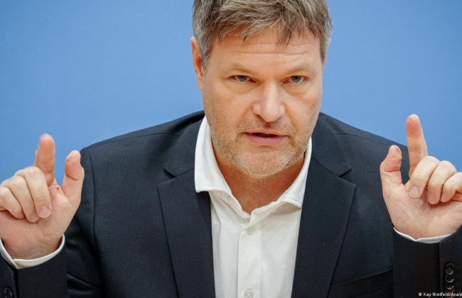 Німеччина не повинна перешкоджати іншим країнам постачати в Україну німецькі танки, – Роберт Габек