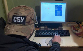 Виправдовувала збройну агресію РФ: шанувальниці «руського миру» з Прикарпаття повідомили про підозру