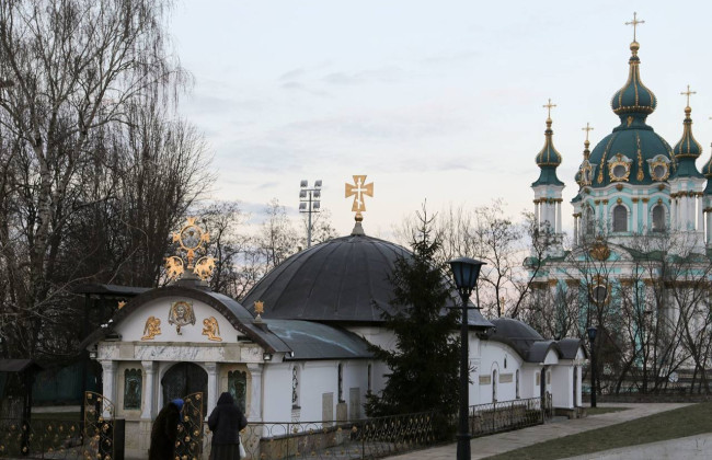 Міністерство культури вимагає демонтувати «храм-МАФ» біля Десятинної церкви