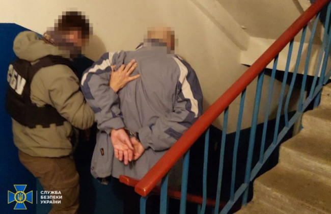 В Черкасской области задержали мужчину, который разведывал позиции ПВО и передавал данные фсб