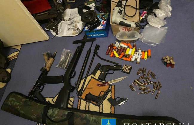 Збували наркотики та зброю: на Полтавщині викрито наркоугруповання