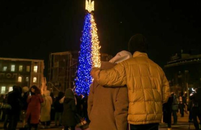 Стало известно, когда уберут елку несокрушимости с Софийской площади