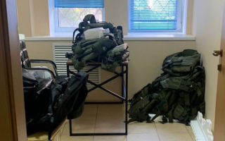 Продаж бронежилетів з гумдопомоги на 500 тисяч гривень: у Києві судитимуть очільницю благодійної організації