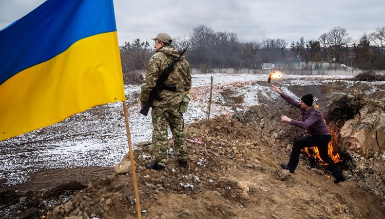 Добровольцы также будут считаться ветеранами войны: Третьякова прокомментировала принятый закон