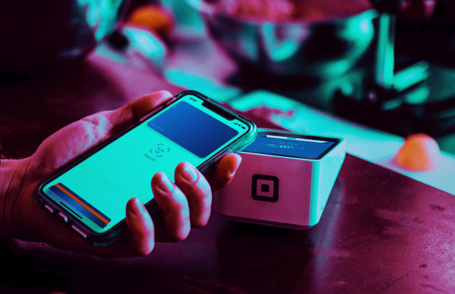 Рада приняла изменения в закон об исполнительном производстве: что предусматривает новый закон о разрешении «уплачивать налоги и коммуналку электронными деньгами»