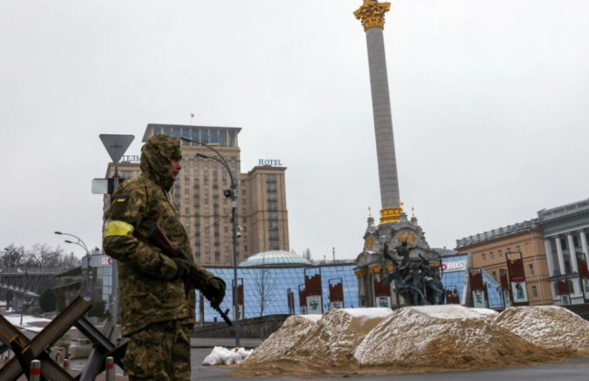 В Киеве слышны взрывы: в ОП сообщают о ракетной атаке