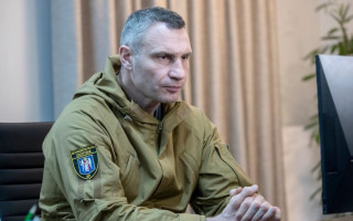 У Києві лунають вибухи: Кличко повідомив деталі