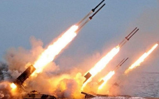 Масштабна ракетна атака: повідомляється про рух ракет в напрямку Києва