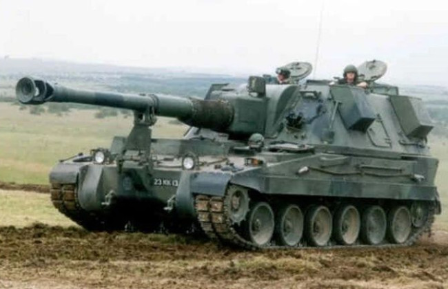 Британия передаст Украине танки Challenger 2 та САУ AS90: в правительстве назвали количество