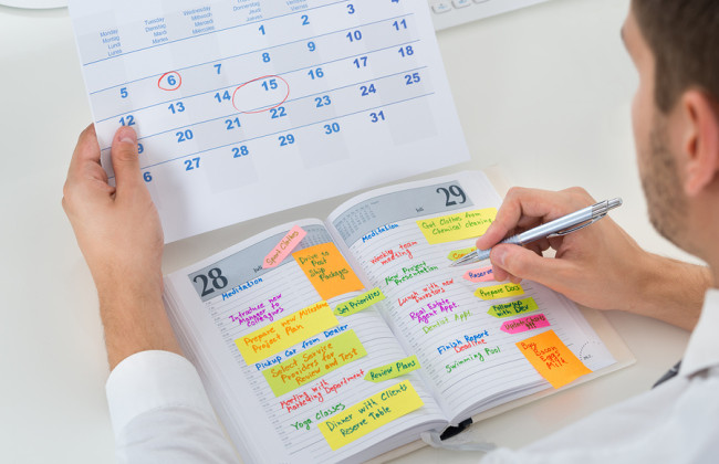 Как предоставляются отпуска работникам во время военного положения: разъяснение