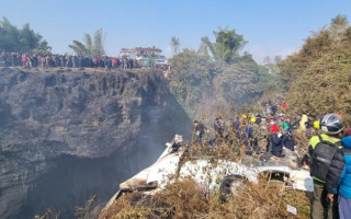 Авиакатастрофа в Непале: пилот в последний момент увел самолет от падения на населенный пункт, видео