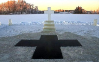 Киян закликали відмовитися від масових заходів та купання на Водохреще