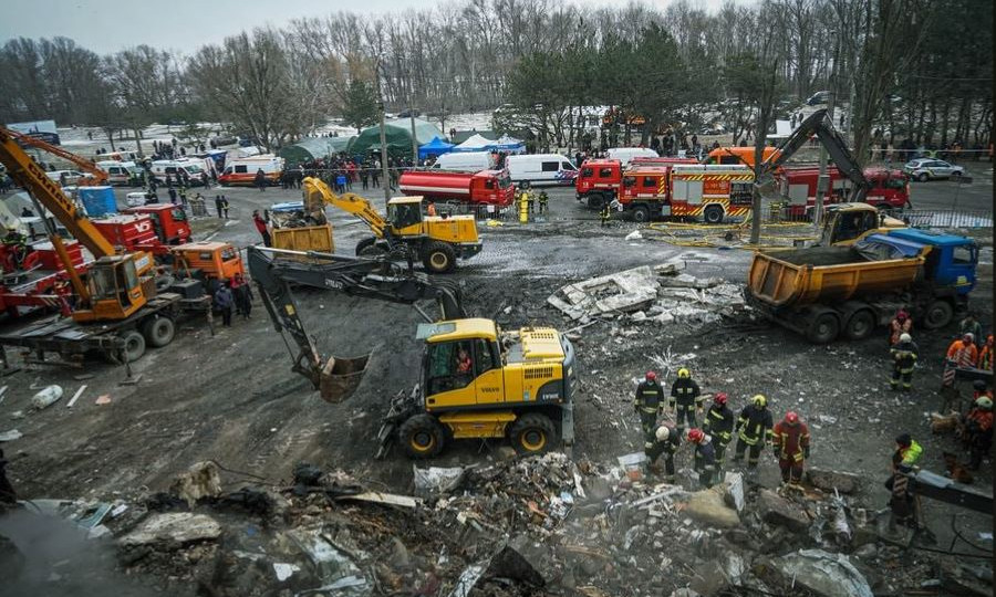 В Днепре завершили поисково-спасательные работы на месте ракетного удара