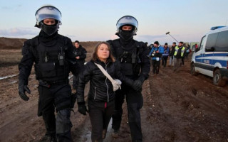 Грету Тунберг відпустили з поліцейського відділка