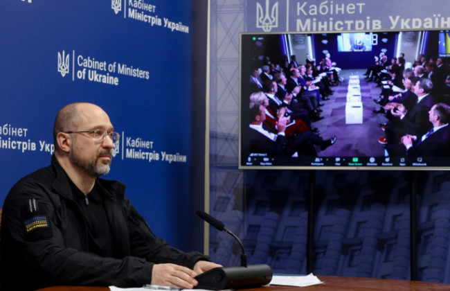 Правительство разрабатывает стимулы привлечения частного сектора в восстановление украинской экономики, — Денис Шмигаль