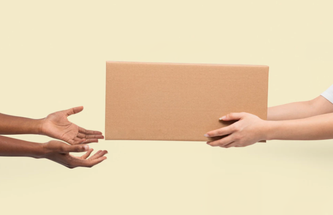 Укрпочта снизила тарифы на отправку посылок в Литву, Латвию и Эстонию до 45%