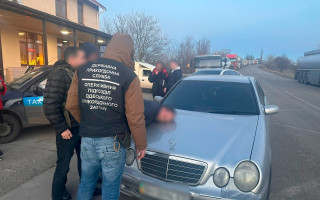 Переправа під виглядом людей з інвалідністю: викрито ще один канал незаконного перетину кордону