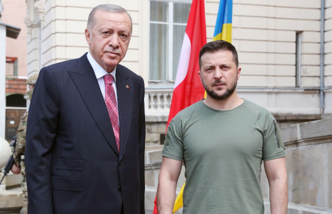 Ердоган заявив Зеленському, що Туреччина готова зробити внесок у встановлення миру в Україні