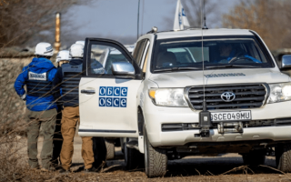ОБСЄ вимагає від РФ повернути вкрадені автомобілі спостерігачів