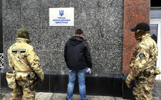 Виконував завдання ворога та намагався влаштуватись в ОВА: затримано чоловіка